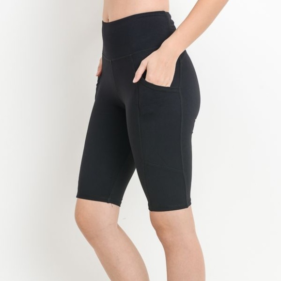 Mono B Pants - High Waist Short Leggings Featuring Side Pockets